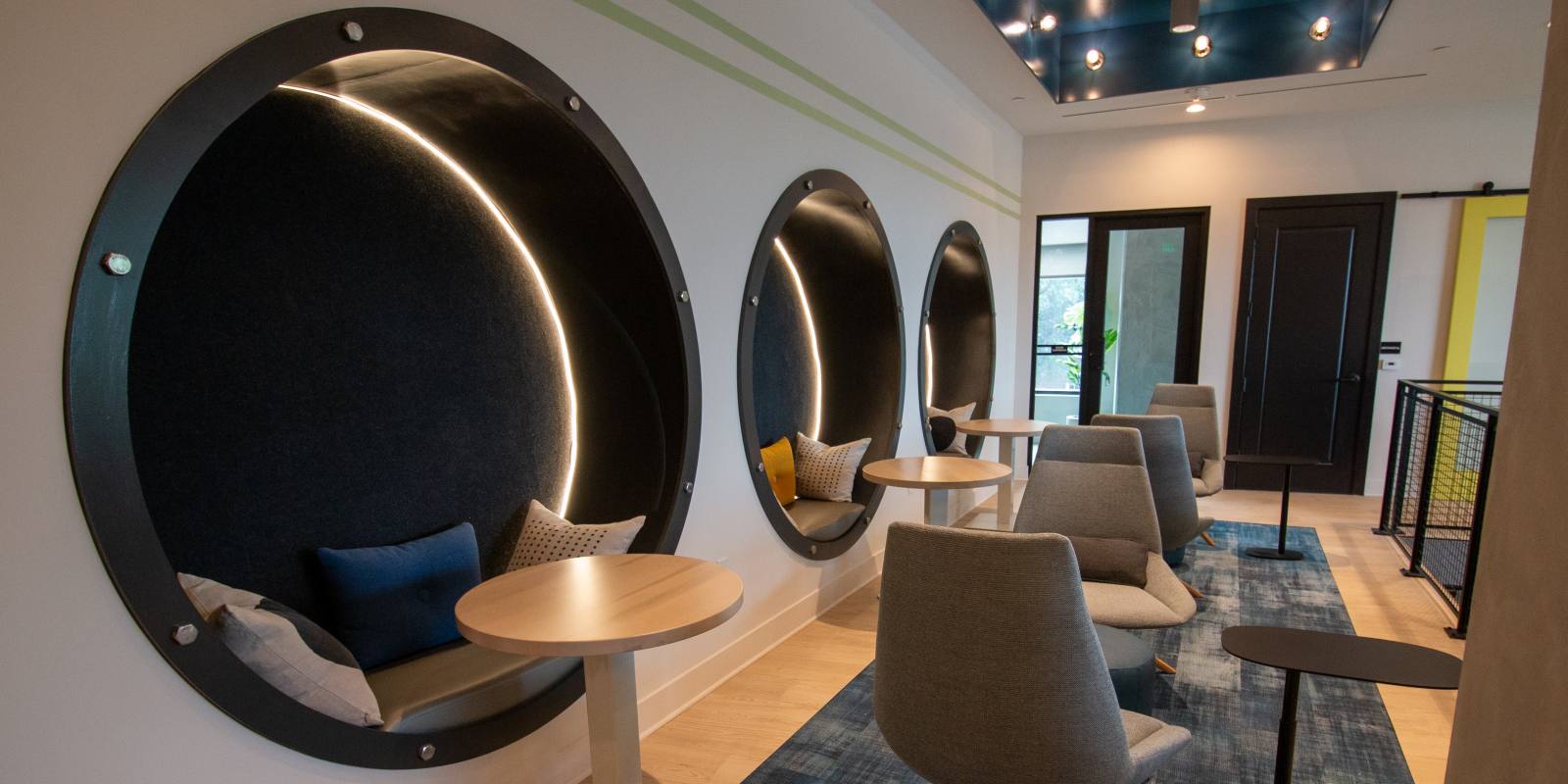 How Architectural Woodwork Elevates the Boutique Hotel Experience