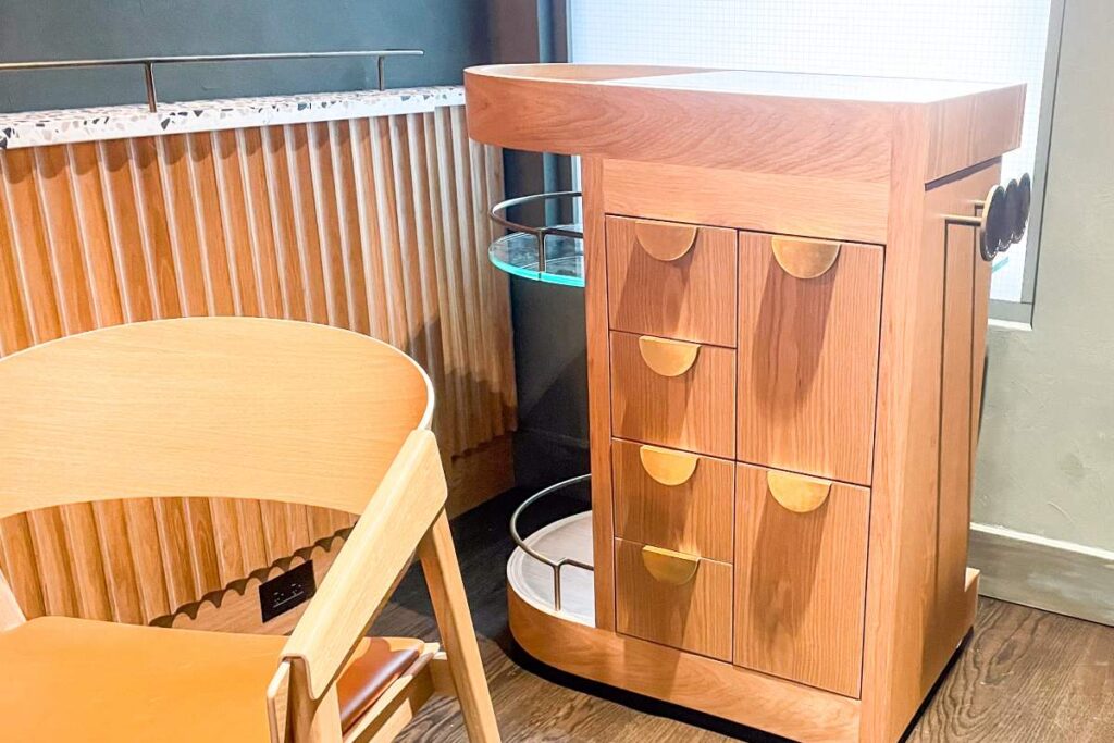 Sixth-Ave-commercial-custom-millwork-wood