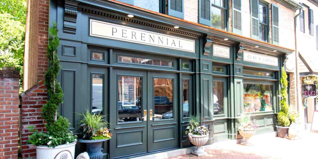 Sixth-Ave-commercial-millwork-exterior